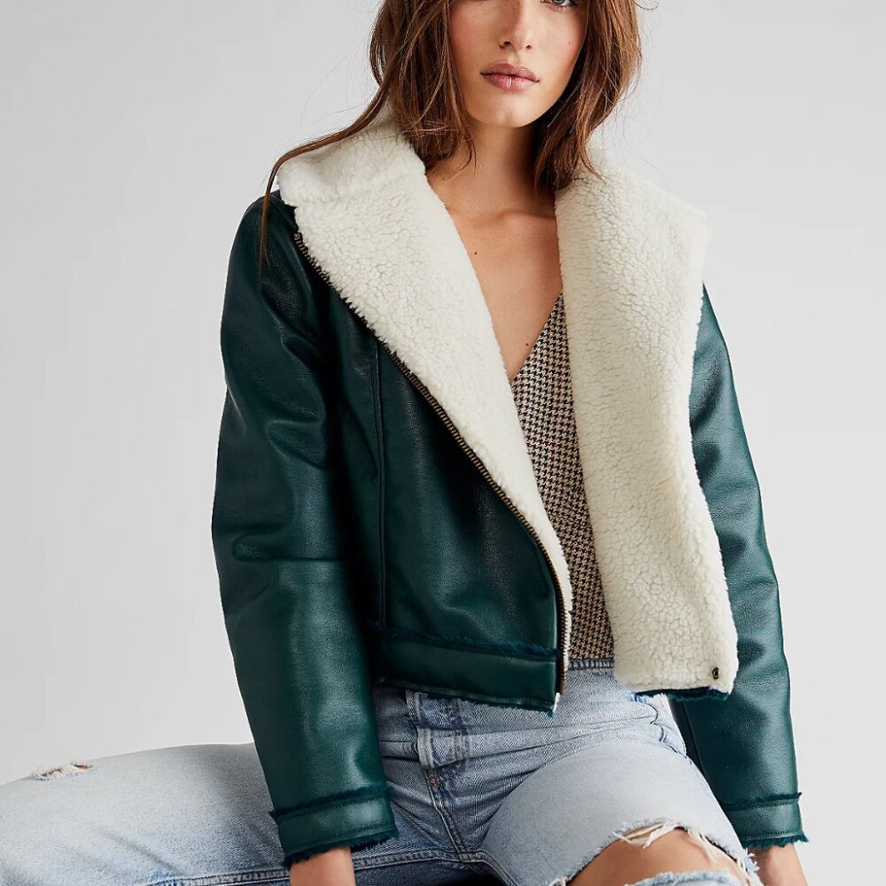 Levis Sherpa Crop Moto Jacket Size Small